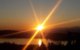 Tramonto Al Lago