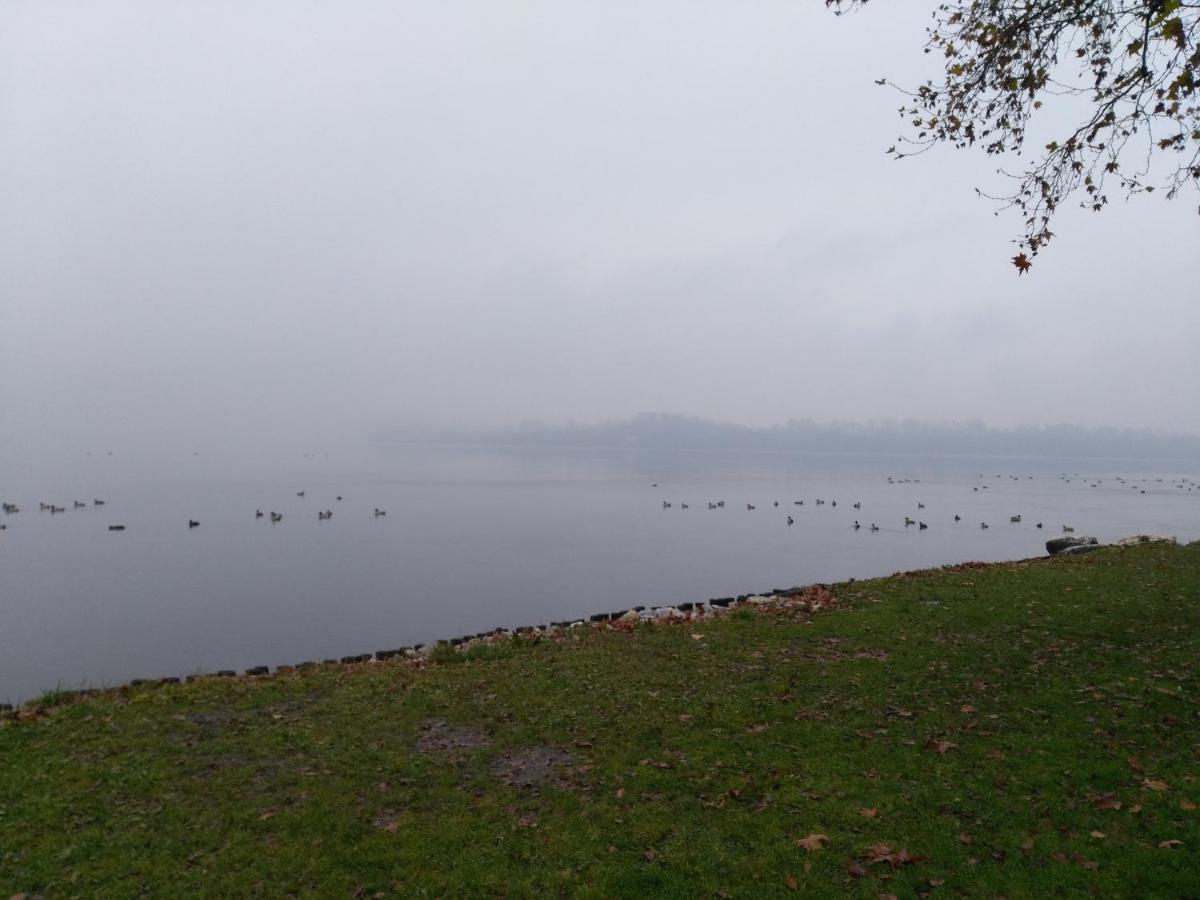 Appartamento Tramonto Al Lago Gavirate Esterno foto