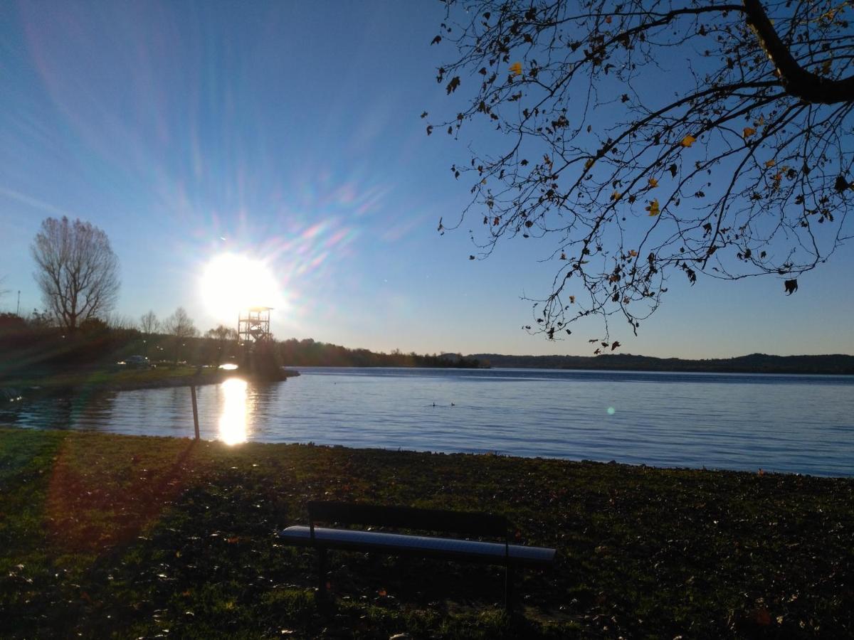 Appartamento Tramonto Al Lago Gavirate Esterno foto