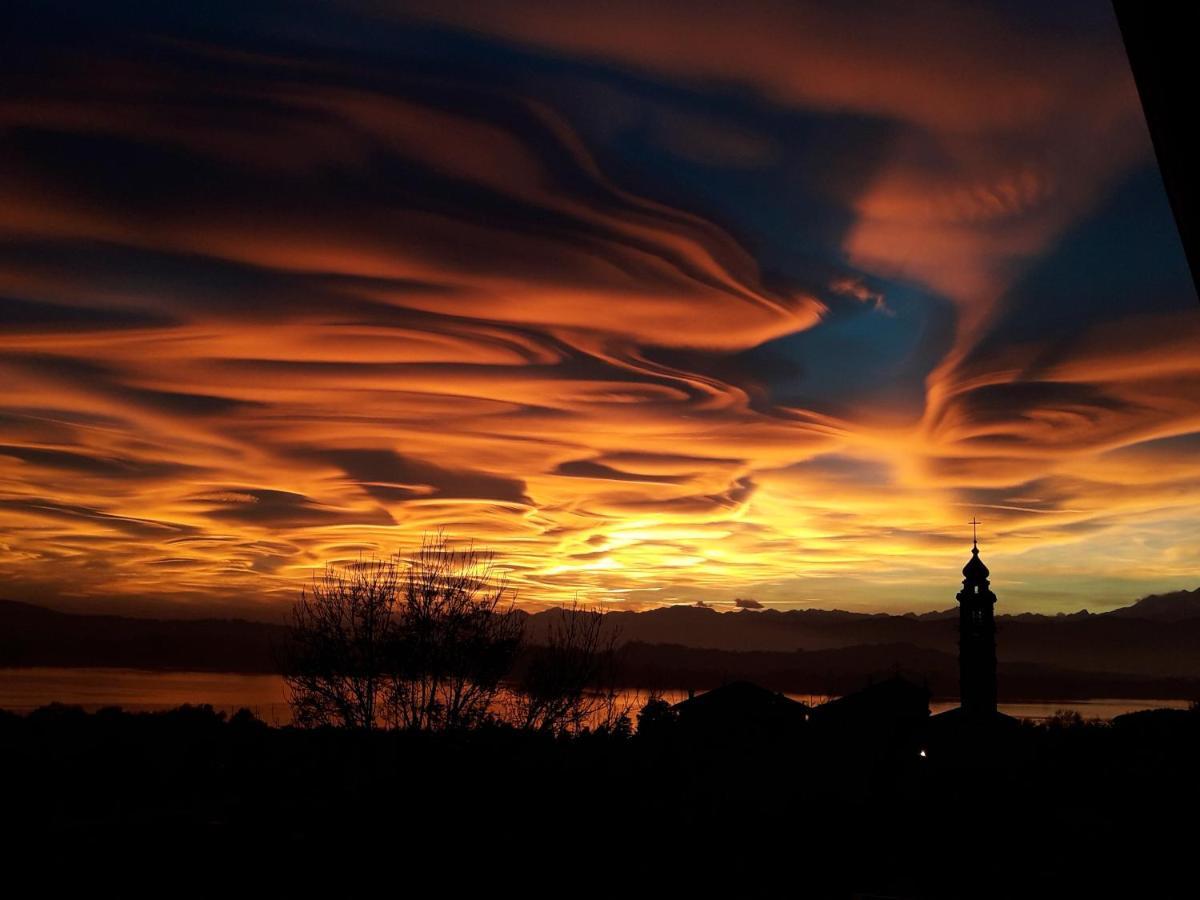 Appartamento Tramonto Al Lago Gavirate Esterno foto