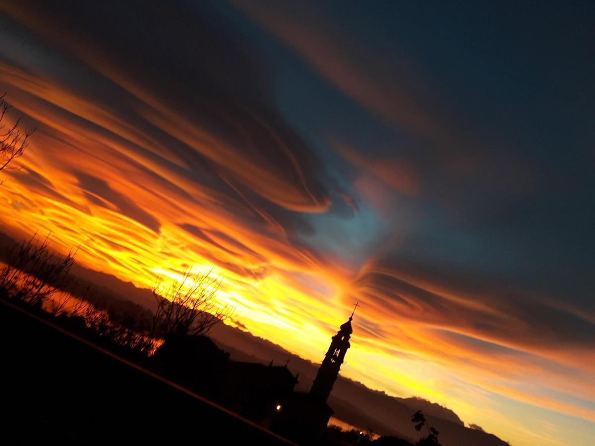 Appartamento Tramonto Al Lago Gavirate Esterno foto